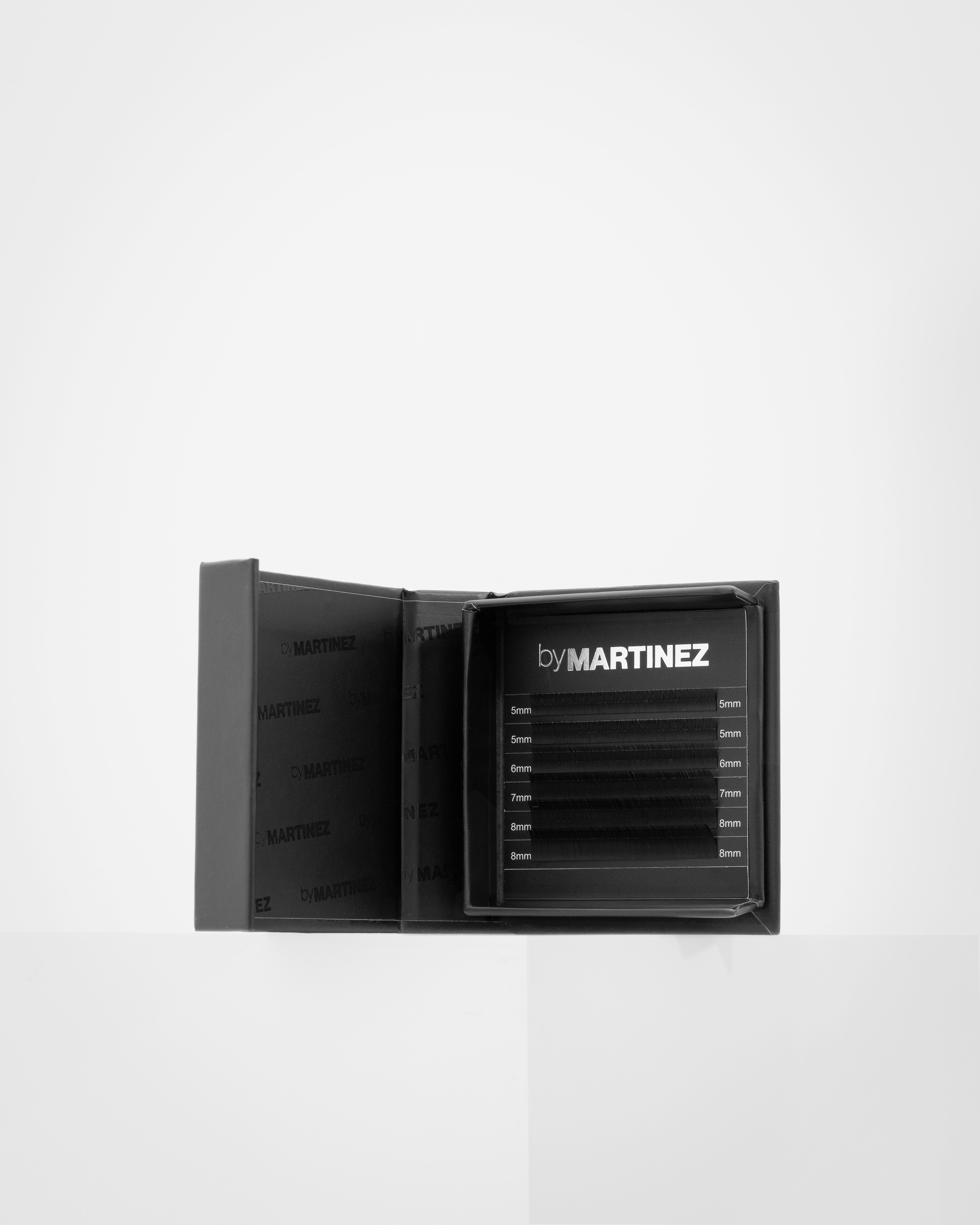 Bottom lash extensions